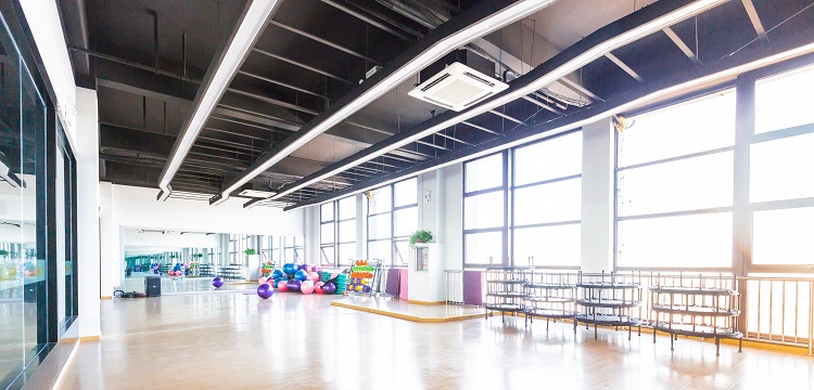 工廠監(jiān)控壞了，導致線路中零線帶電，交流充電樁不能使用，請問如何判斷??電車的家用充電樁和隨車充電氣結(jié)構(gòu)工作原理是一樣的么 